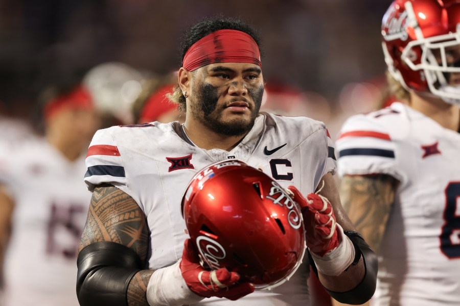 Jonah Savaiinaea & others w/ Hawaii ties eagerly await NFL Draft
