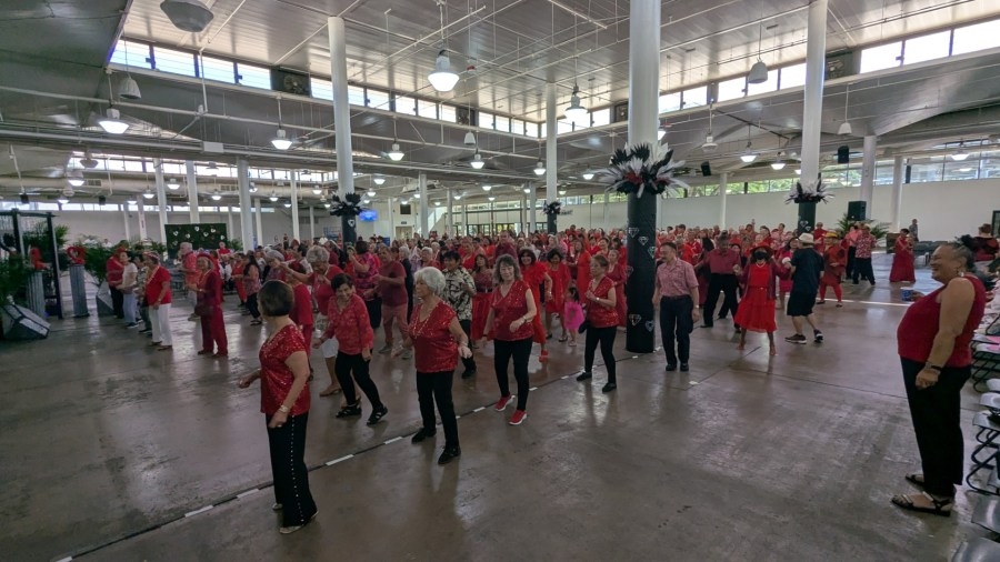 Kupuna boogie at annual Senior Valentine Dance