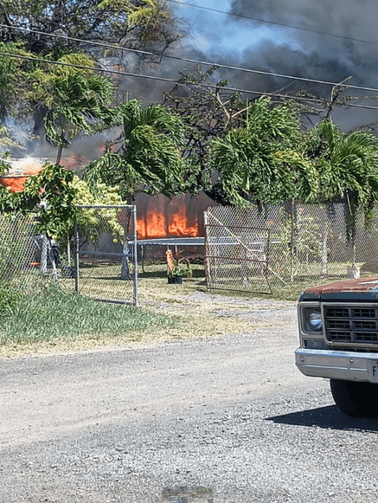 Waianae building fire extinguished