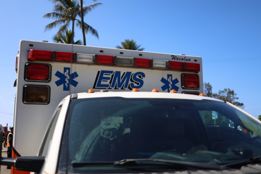 Three keiki seriously injured in two-vehicle crash in Honolulu