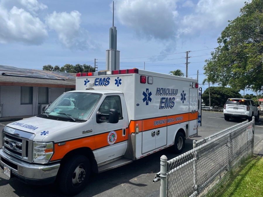 Moped collision leaves two women hospitalized in Ala Moana