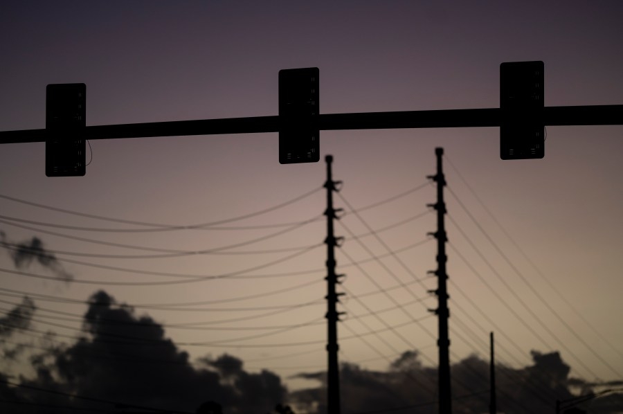 Kauai struggles with power outages amid Severe Thunderstorm Warning