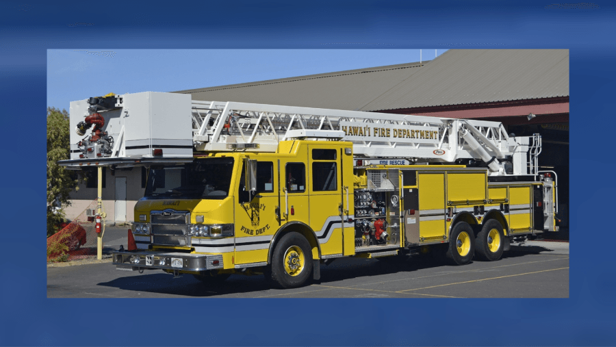 Hawaiʻi Island fire department extinguishes public housing blaze