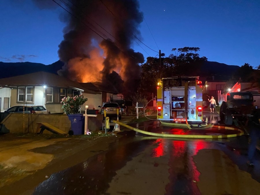 1 hospitalized, 5 displaced in Wailuku structure fire