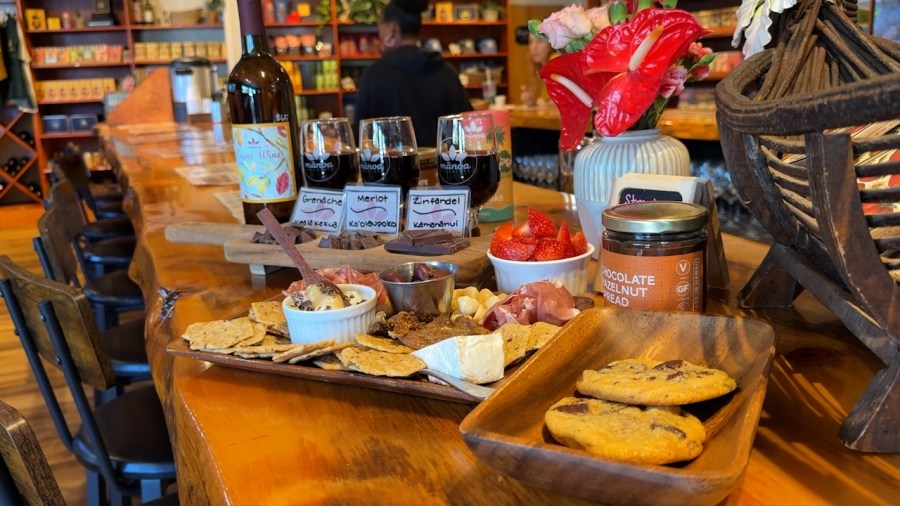 Valentine's Day gift and date ideas around Oahu