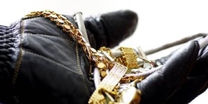 2 additional jewelry scams reported on the same day in Tukwila