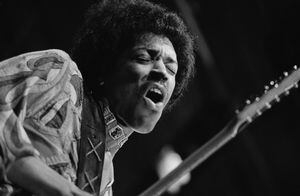 Local Rock-n-Roll Hall of Famer Jimi Hendrix receives state's highest medal
