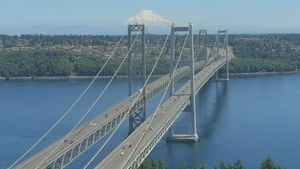 Woman claims she's been overcharged by tolls using Tacoma Narrows Bridge