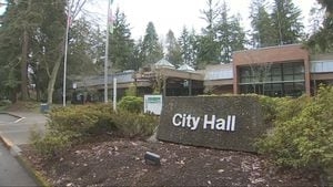 Lynnwood appoints last remaining council candidate, putting OnlyFans saga to rest
