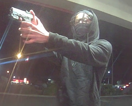 Las Vegas police seek shooter who robbed man at ATM: ‘He shot me for $40'