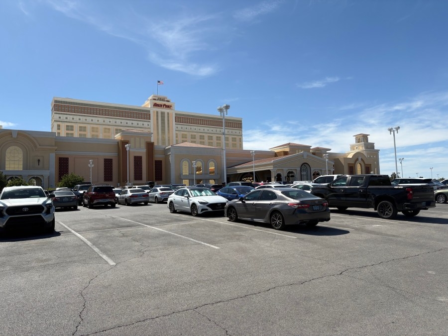 8 vehicles involved in fire in south Las Vegas valley hotel parking garage