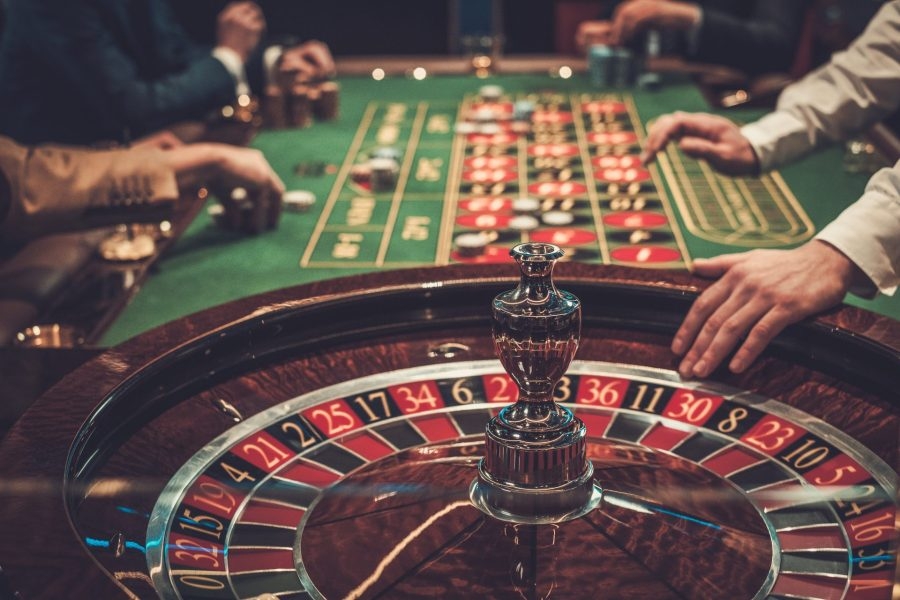 Las Vegas Strip casinos win less, despite better luck at baccarat tables