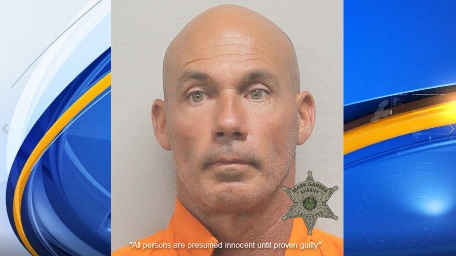 Lafayette Parish softball coach charged with underage sex with student
