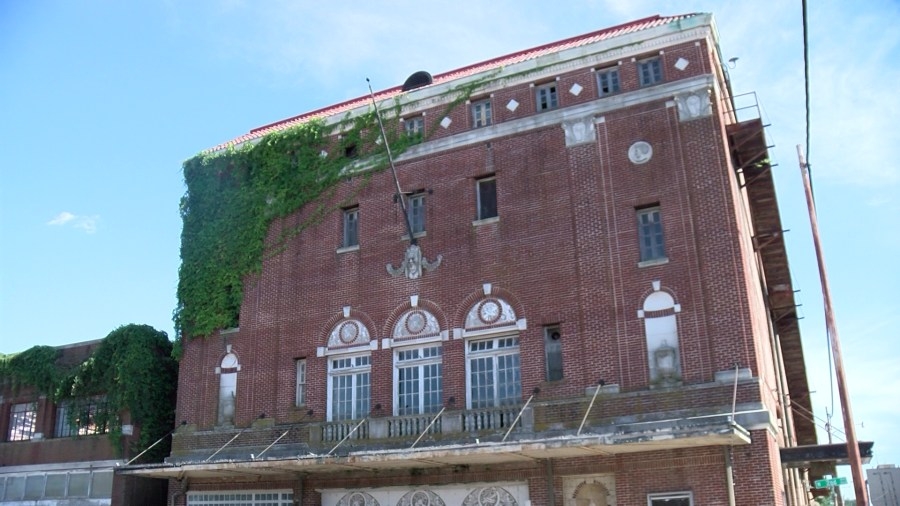 ‘Reviving a jewel of Pine Bluff' One woman's mission to restore the Saenger Theatre