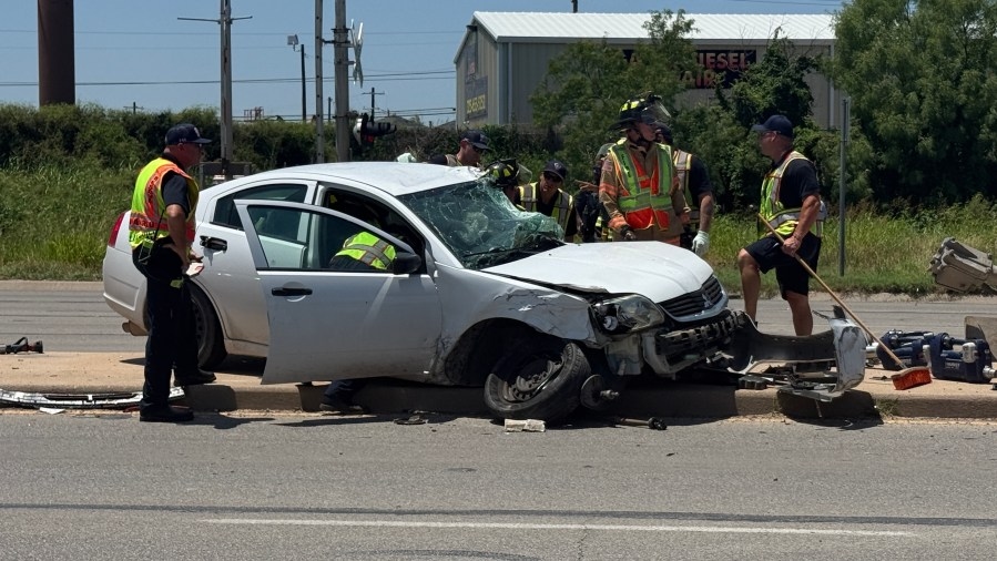 Two-Vehicle crash on Knickerbocker Road sends one to hospital