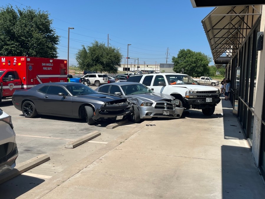 Fundraiser started after 5-vehicle crash ‘totaled' family's only car