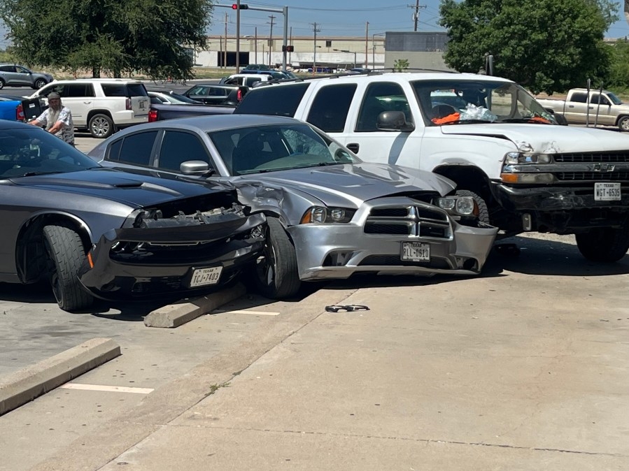 5 vehicle crash sends 1 person to the hospital