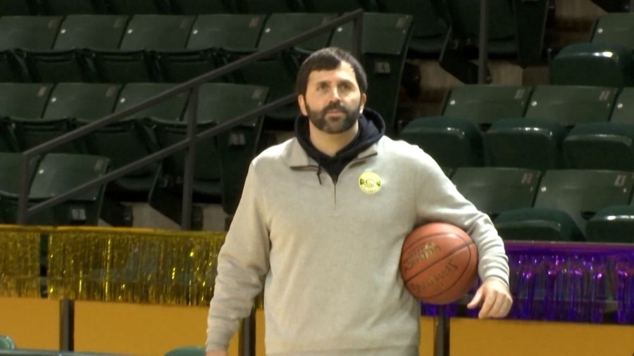 MC names Isaac Fontenot-Amedee as the new men's head basketball coach
