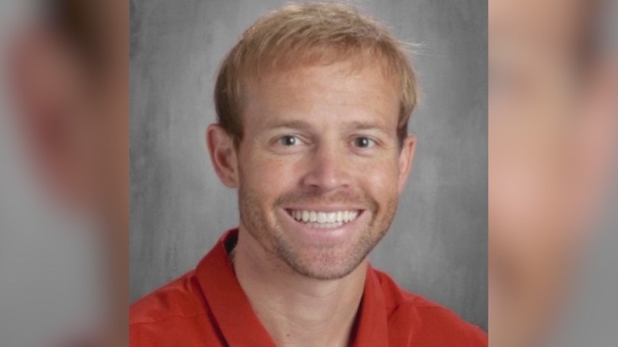 Former Springdale High School assistant basketball coach dies in crash