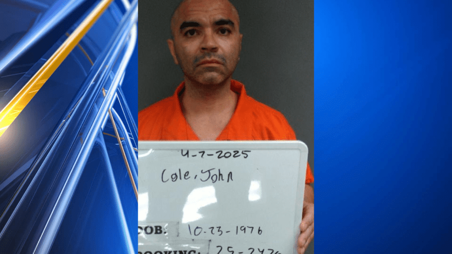 2 Sebastian County sheriff's deputies stabbed by inmate