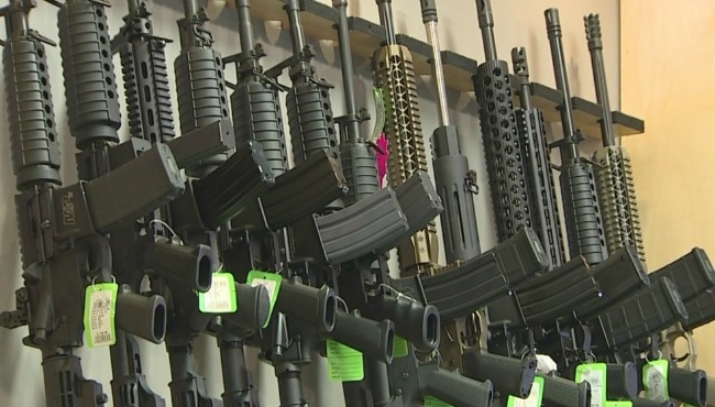 Wyden introduces bill raising age limits to buy assault weapons