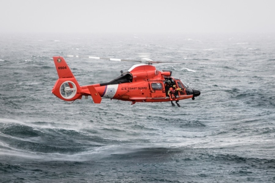 3 rescued, 1 missing after fishing boat capsizes off Washington coast