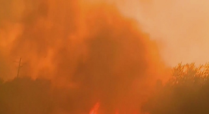 Wildfire sparks in Central Oregon Sunday afternoon near Clarno