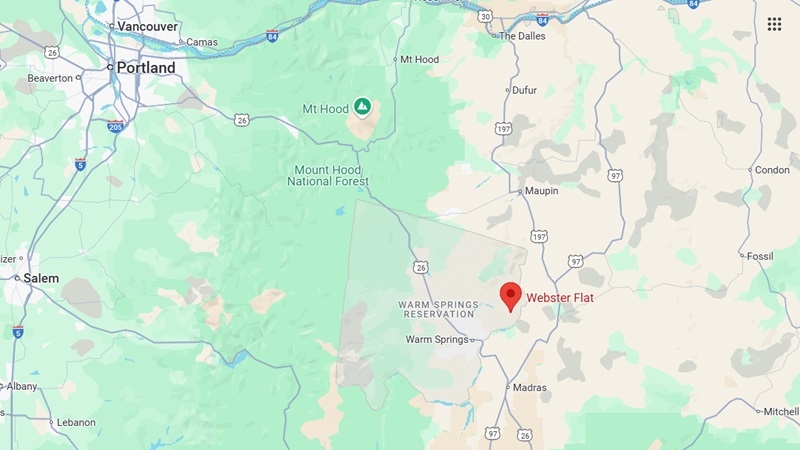 Sunnyside Fire is wind-driven, growing near Webster Flat