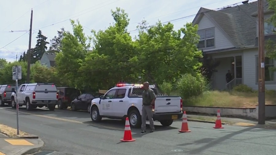 Police investigate ‘improvised explosive' which led to I-5 closure, suspect arrested
