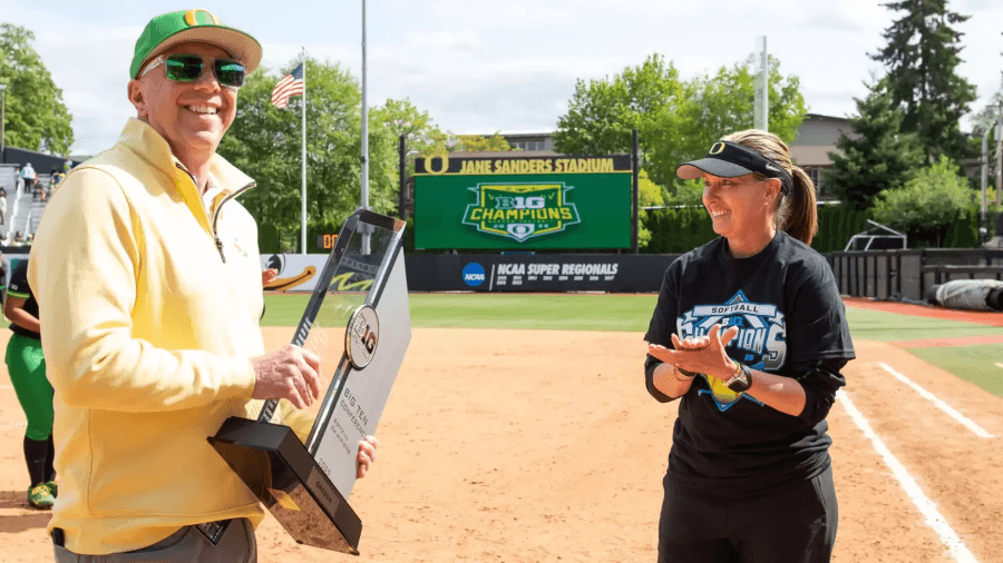 University of Oregon extends athletic director Rob Mullens until 2033