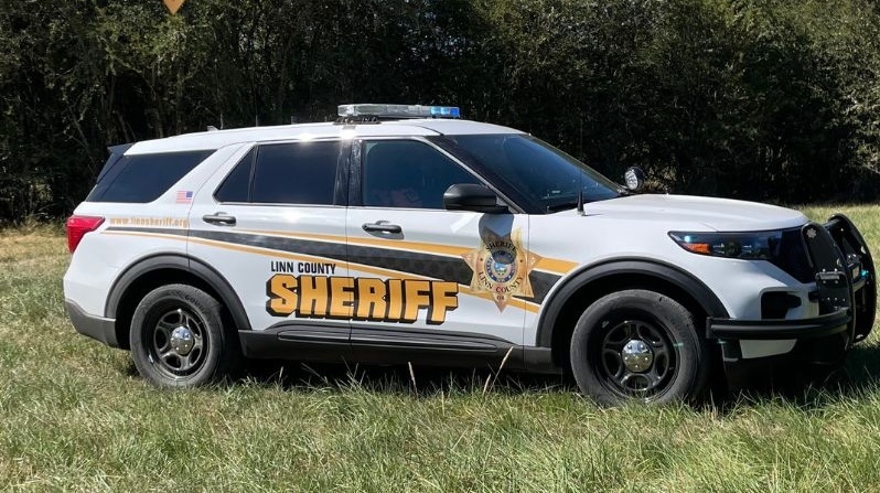 Man shot at deer with AR-15 while driving 117 mph in Linn County, deputies say