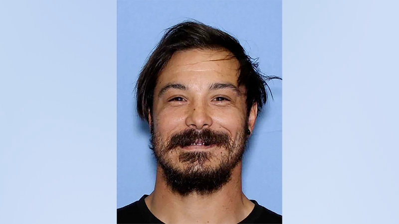 Washington National Guard deployed in search for father accused of killing daughters