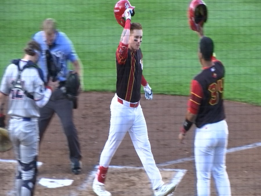 Cashew Chickens rally past Naturals 3-2
