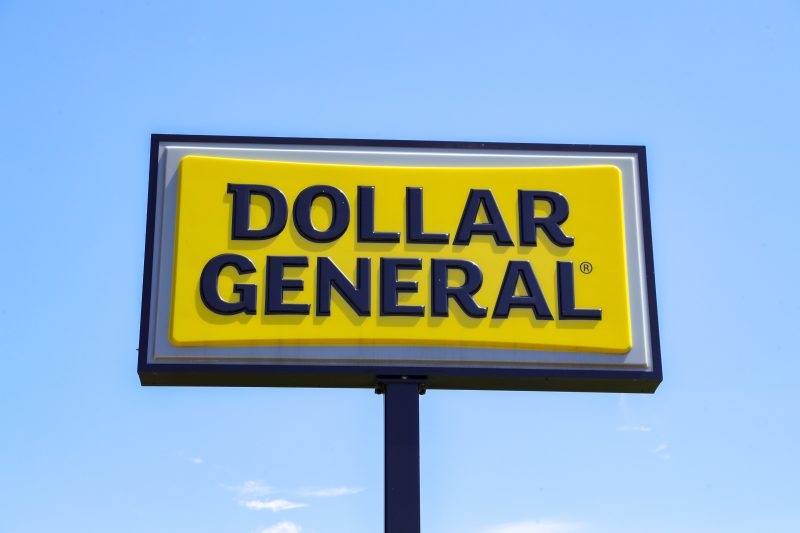 Employee charged with $2,000 theft at Dollar General in Springfield