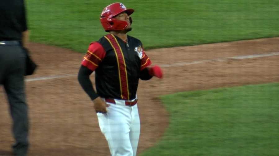 Soddies rally late beat Springfield 5-4
