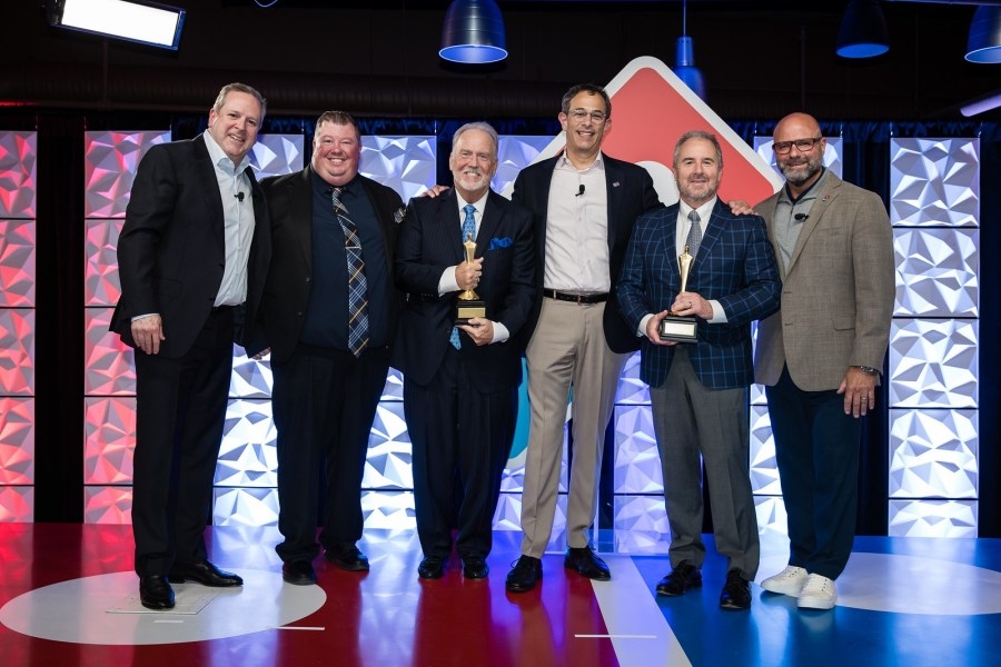 Two Springfield men win award from Domino's