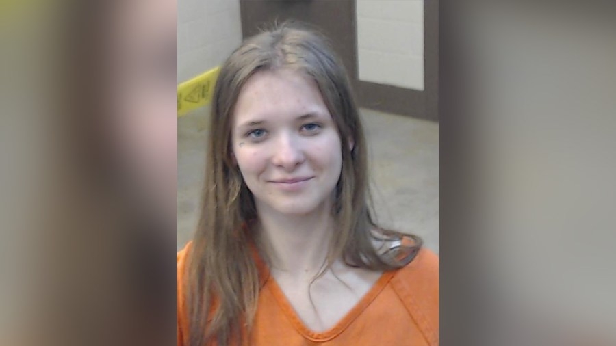 Springfield woman arrested, found driving stolen car in Cedar County