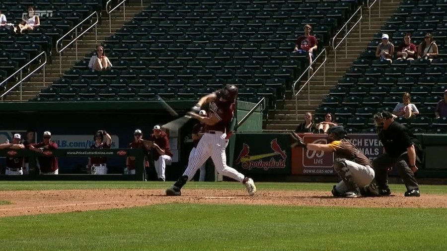 Bears sweep Valpo, score 25 against Beacons
