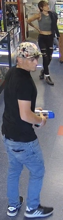 Police looking for suspects who went on shopping spree with stolen wallet