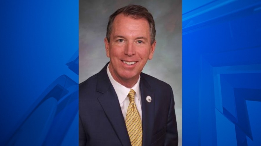 Colorado Senate Minority Leader Paul Lundeen announces resignation