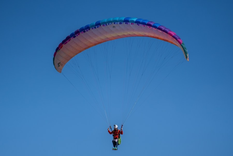 Person falls 50 feet down rocks in Vacaville paragliding accident