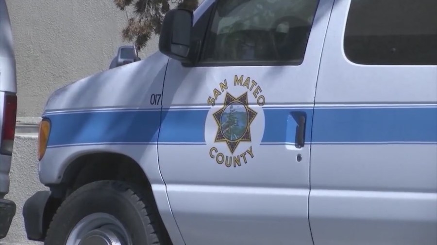 Knife-wielding man arrested in attempted robbery outside San Carlos Taco Bell: deputies