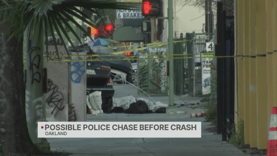Possible police chase before crash in Oakland