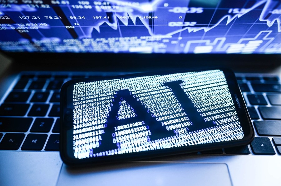 East Bay politician introduces bill to ensure human oversight of AI in workplace