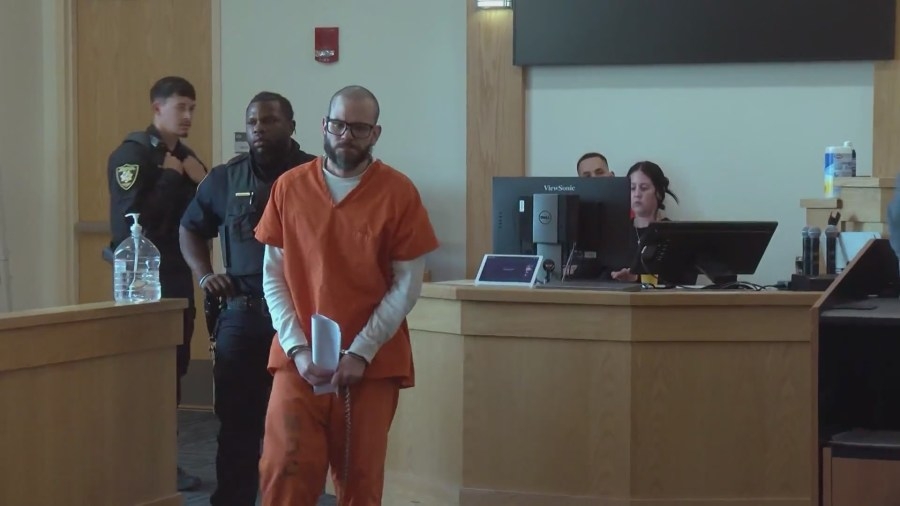Man accused of firing gun outside an Albuquerque pub is headed to trial