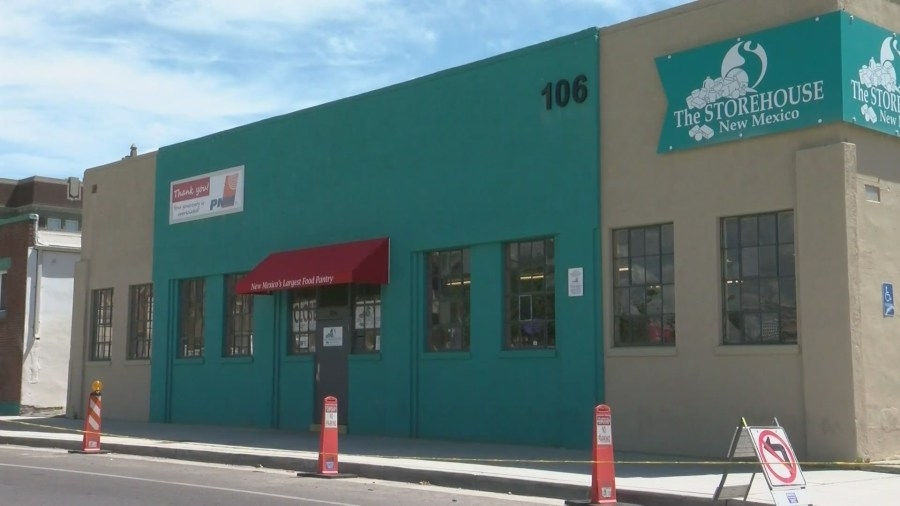 Over 3,000 pounds of apples donated to Albuquerque food pantry