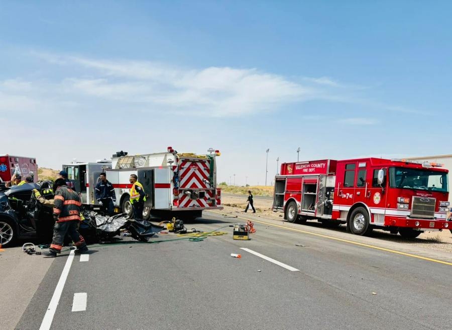 1 injured after crash on I-25 near Belen