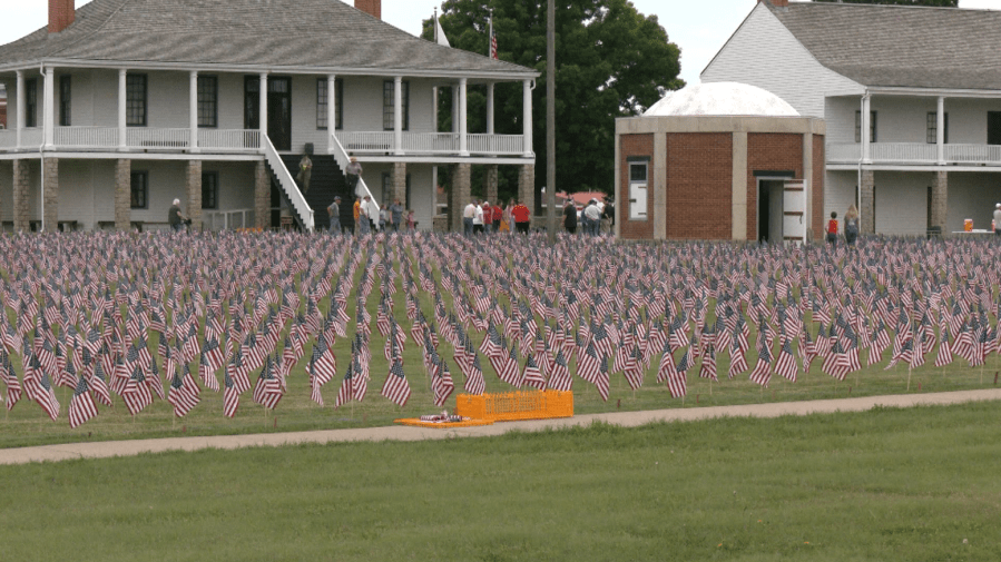 Volunteers set 8,000 flags for Memorial Day in Fort Scott