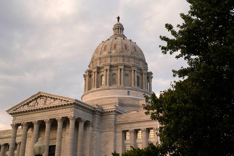 Missouri lawmakers push bill for coroner training standards
