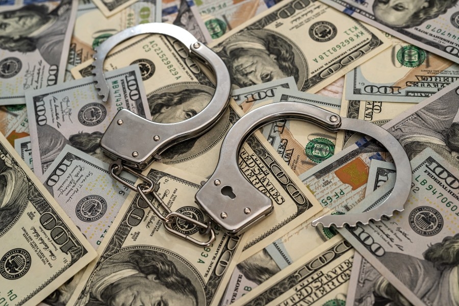 Feds sentence 'White-Collar Socipath' to four years for financial crimes